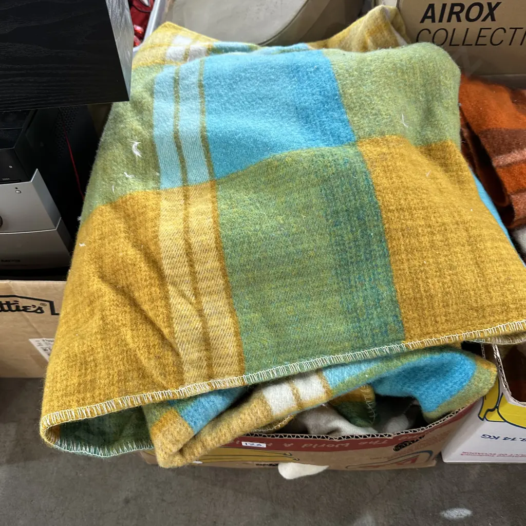 Vintage blankets Image 1++