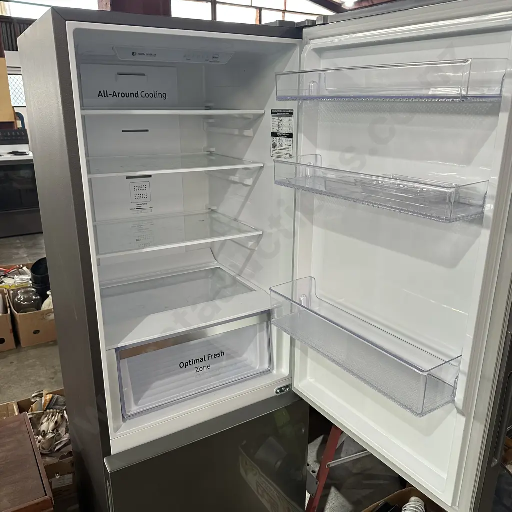 Very tidy Samsung Fridge freezer Image 1++