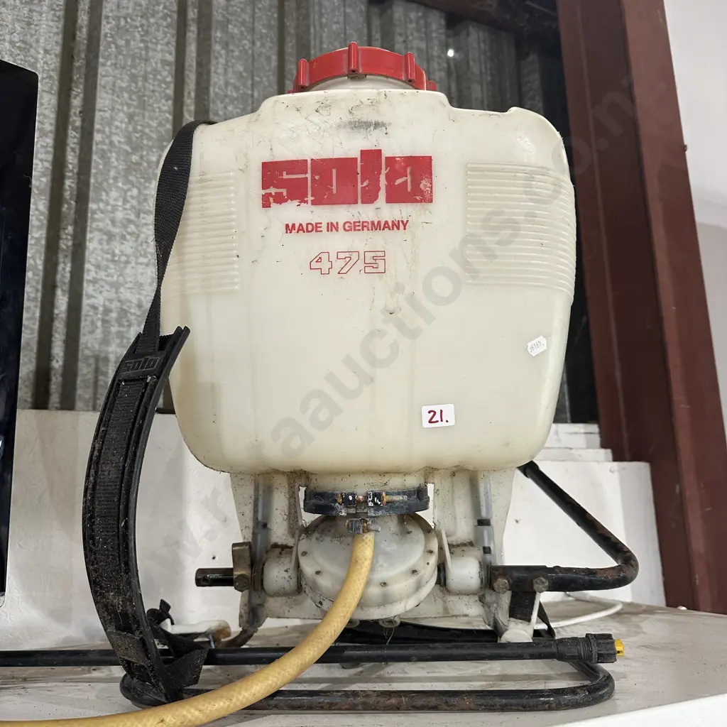 Solo sprayer Image 1++