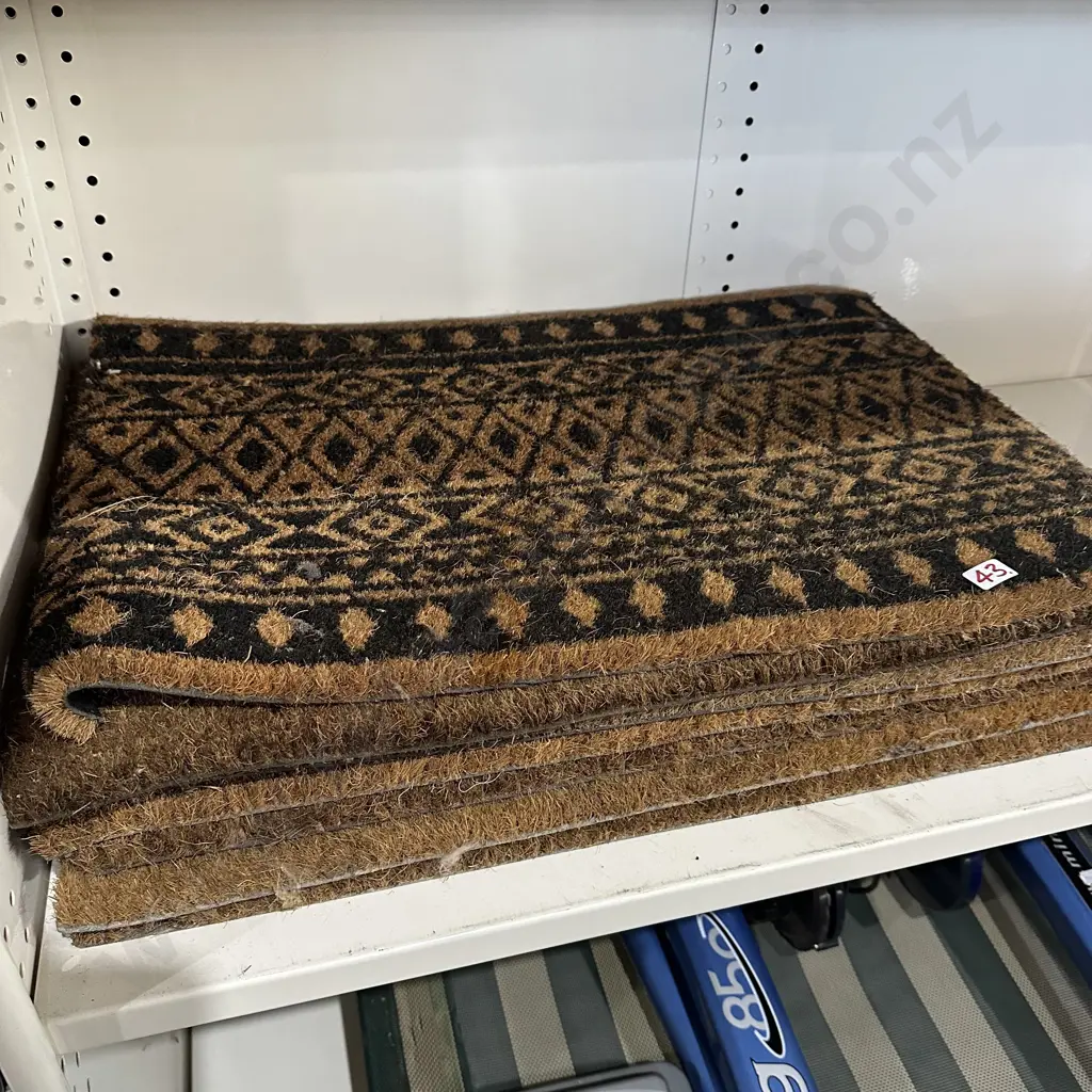 7 door mats Image 1++