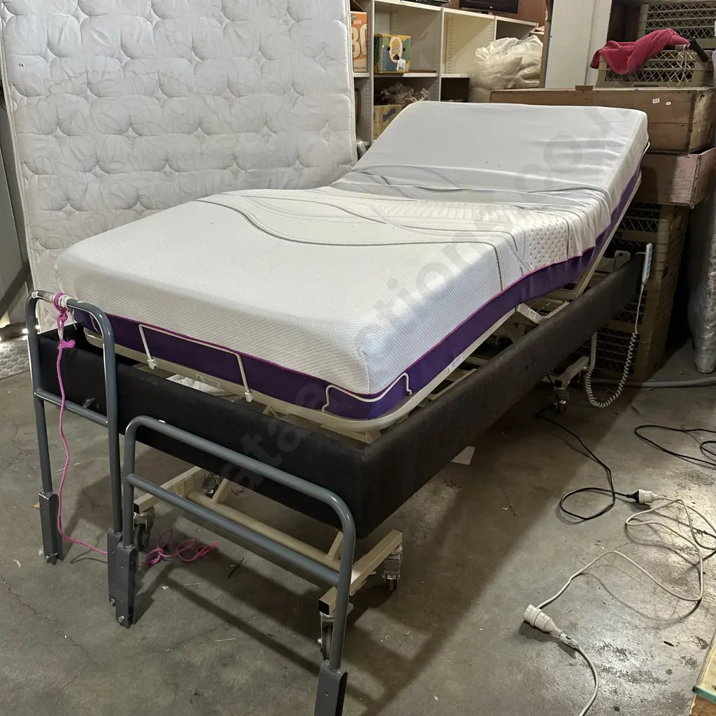 Very expensive ICARE electric bed Image 1++