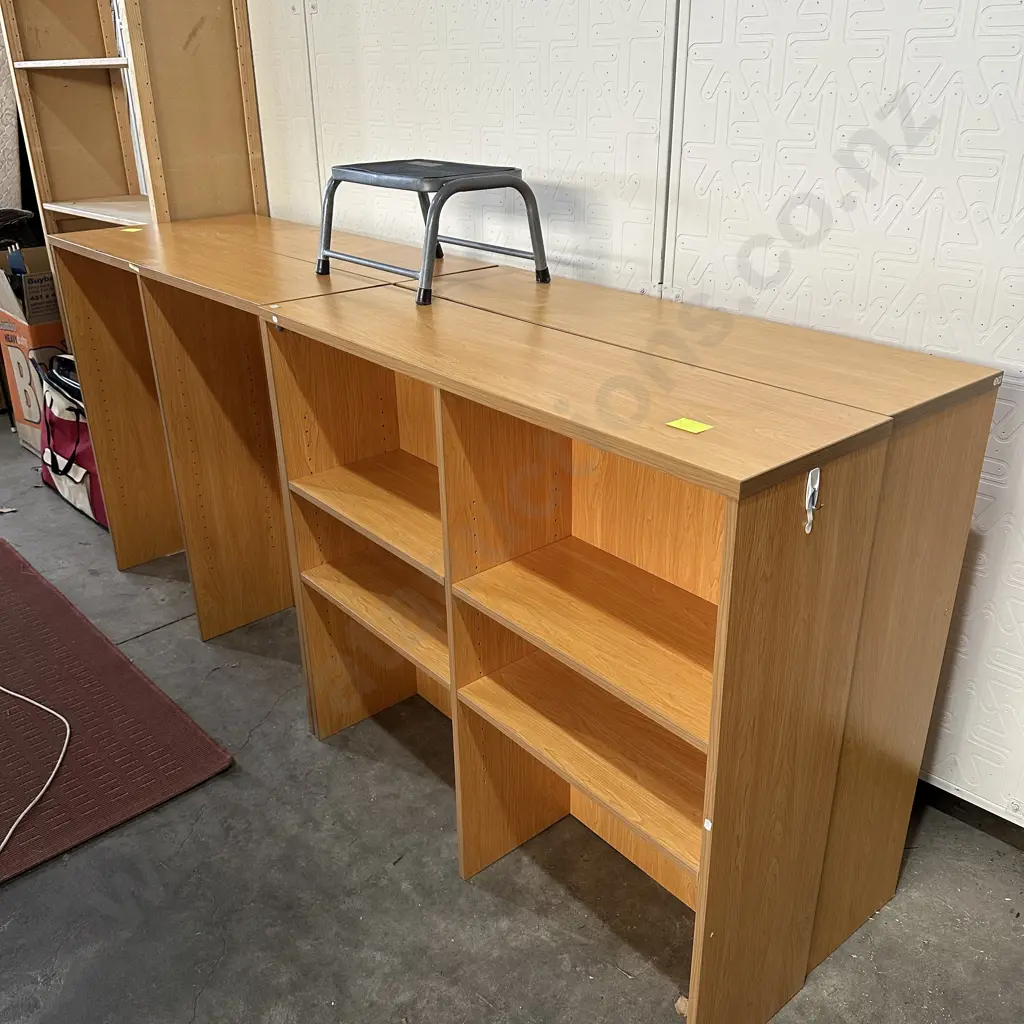 4 x book shelves plus step Image 1++