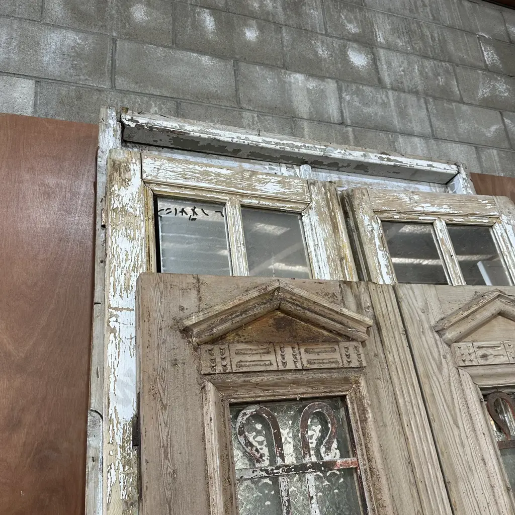 Mirrored internal Egyptian doors (behind the front doors) Image 1++