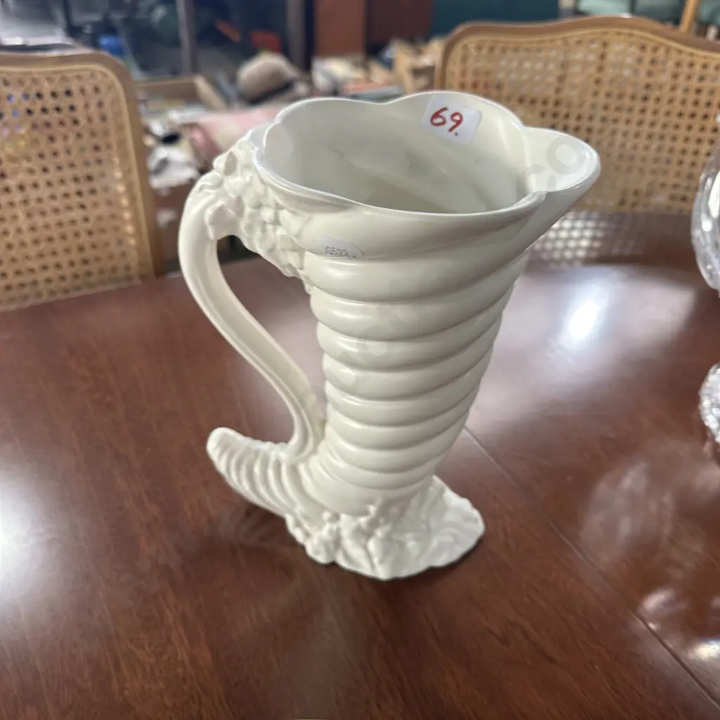 Clarice Cliff vase 22cm Image 1++