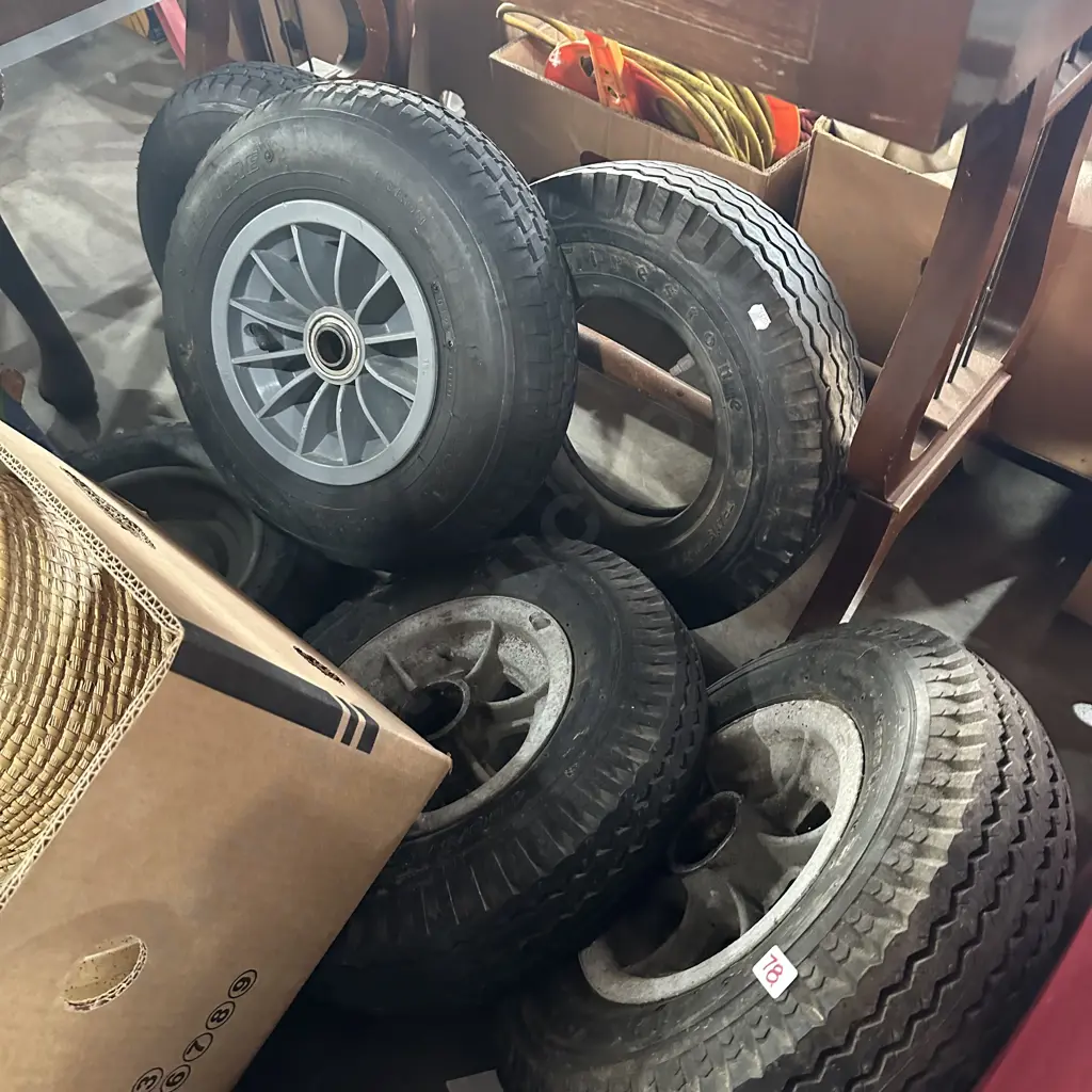 Wheels and tyres Image 1++