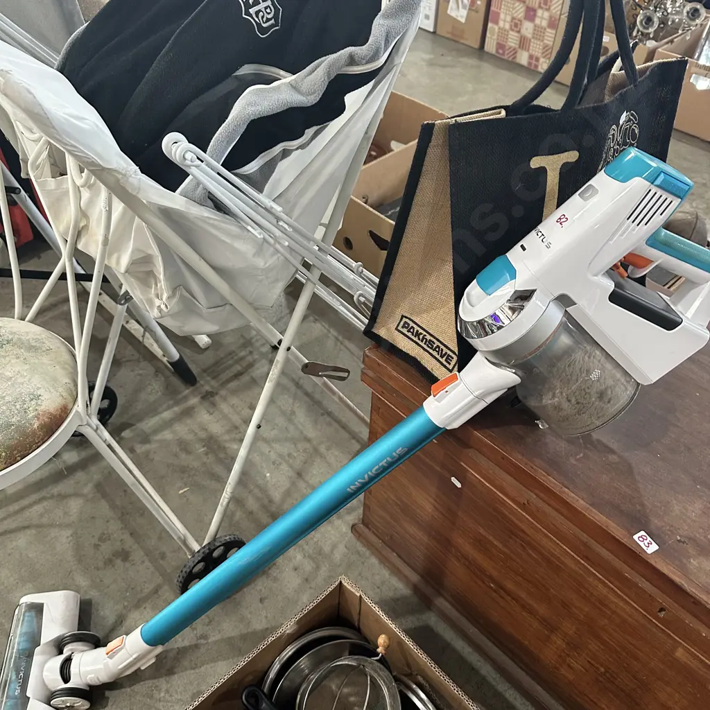 Invictus stick vac Image 1++