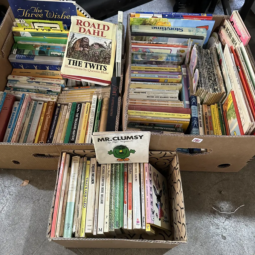 3 box vintage kids books Image 1++