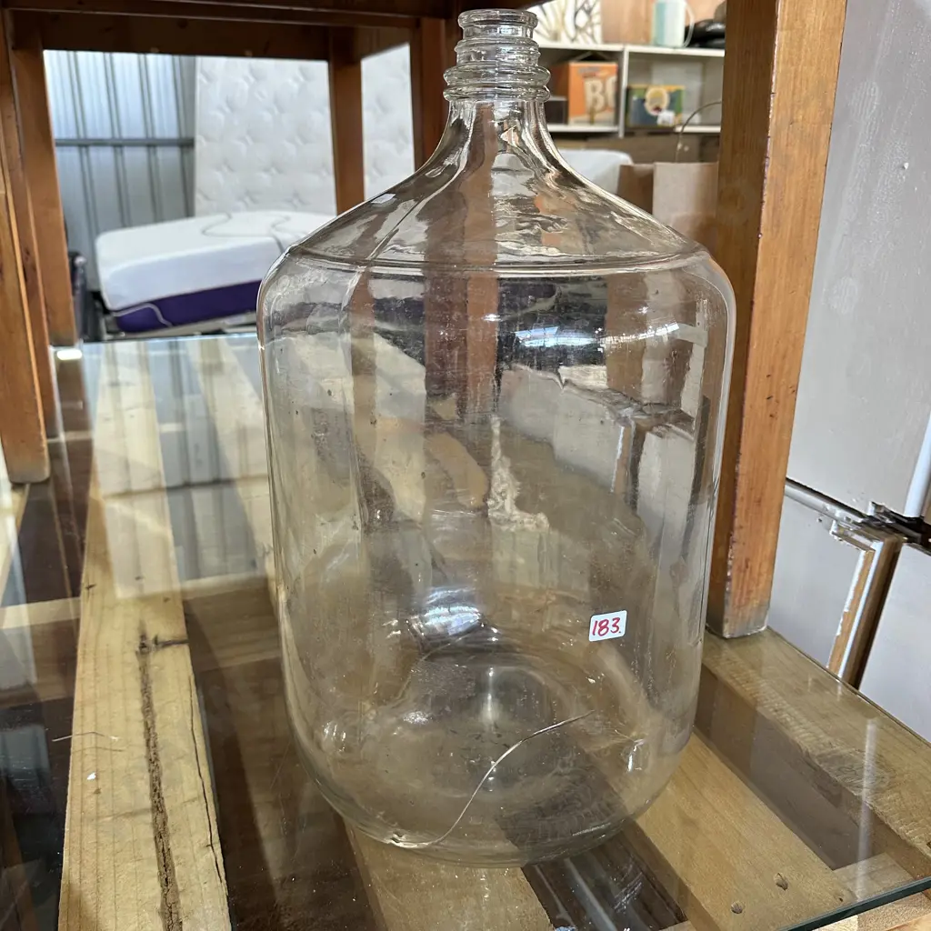 Glass jar with crack Image 1++