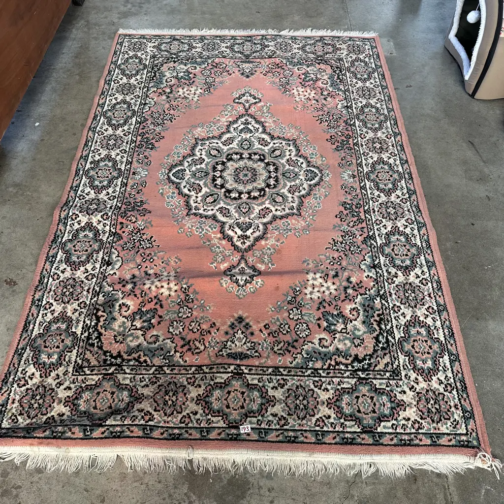 Rug 1.8 x 1.2 Image 1++