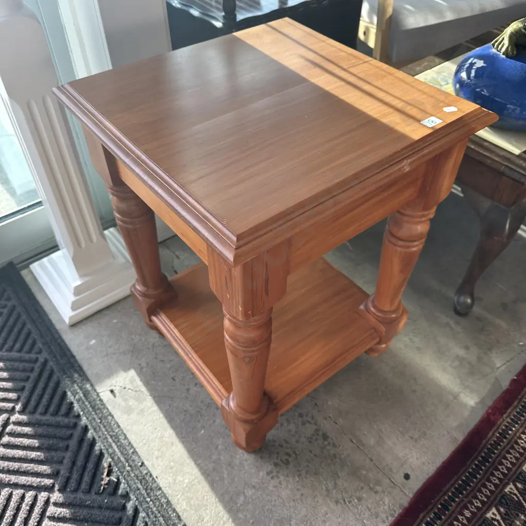 Kauri table Image 1++