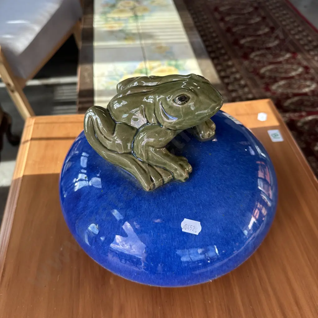 Ball,frog Image 1++