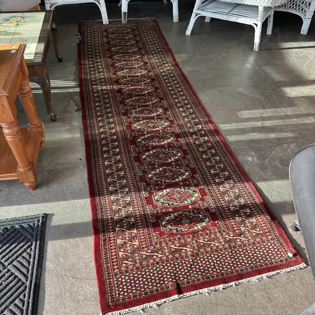 Persian Runner 1900mmx800mm (some damage) Image 1++