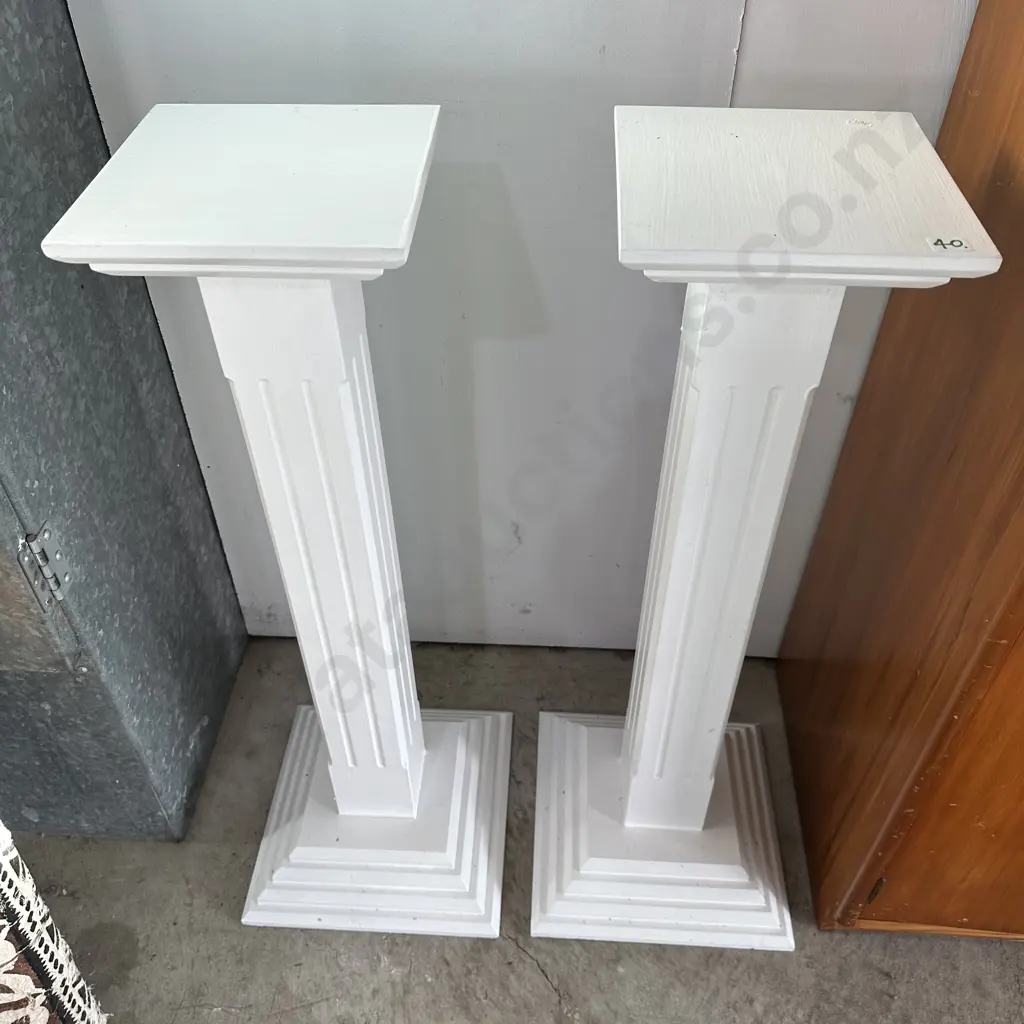 Pair plinths Image 1++
