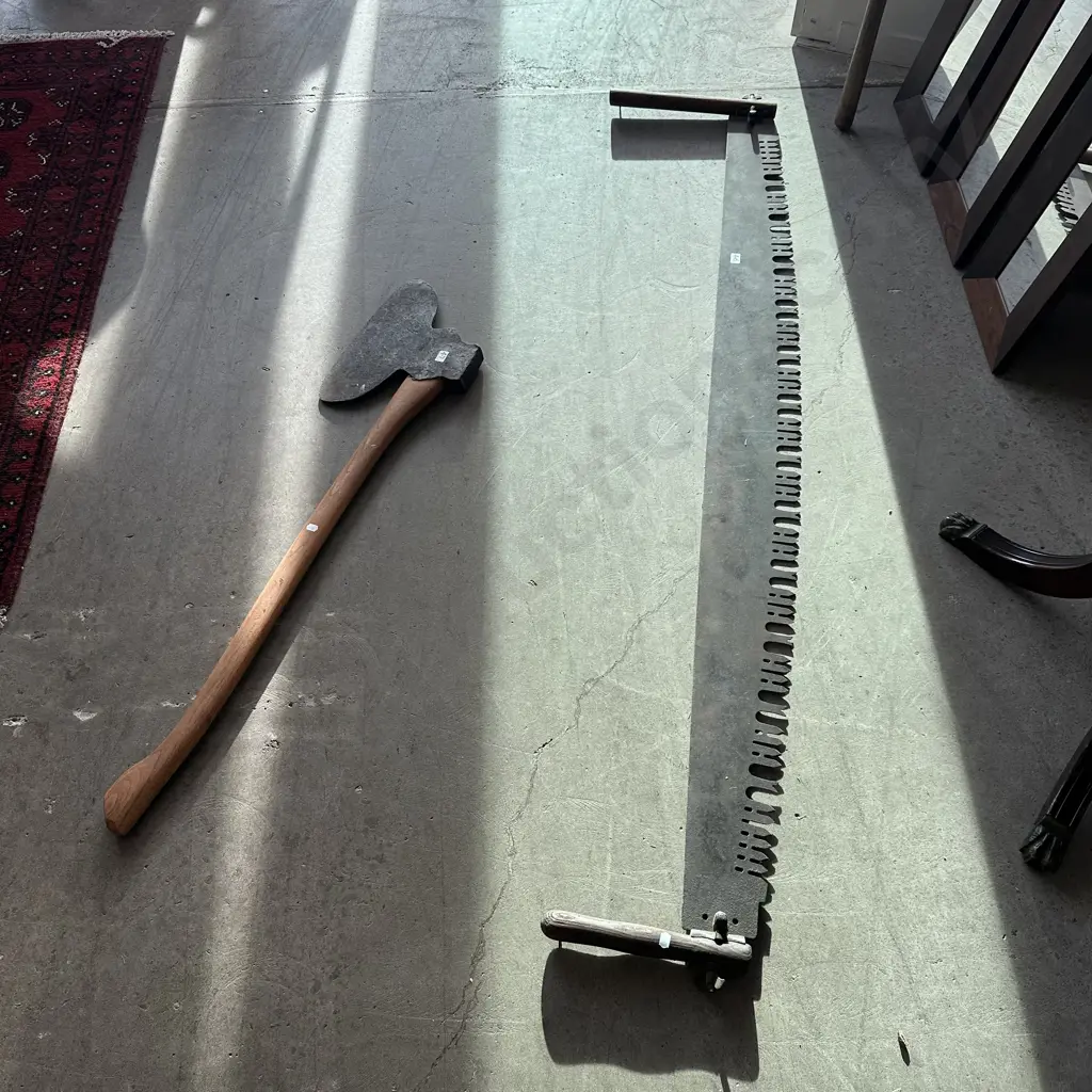 Antique log saw Image 1++