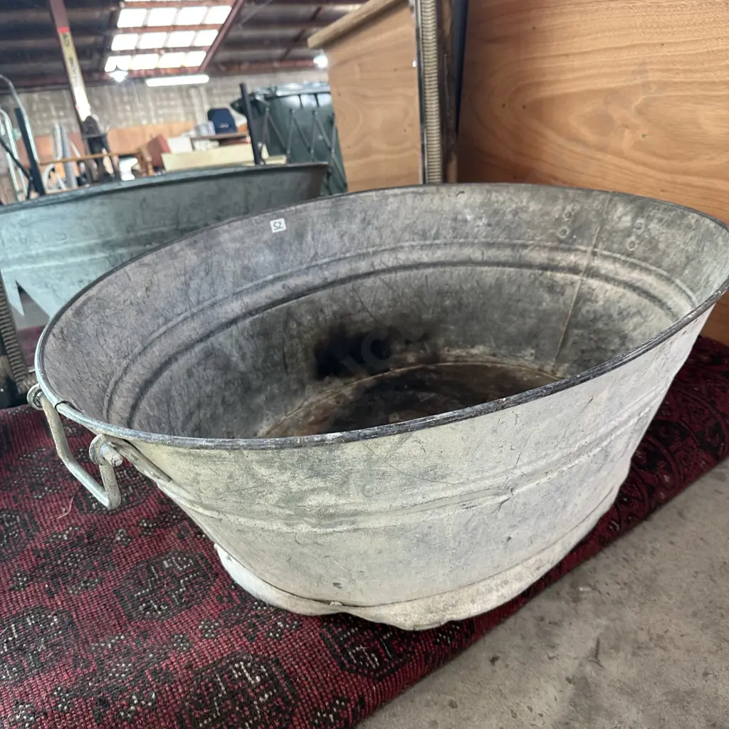 Large baby bath Image 1++
