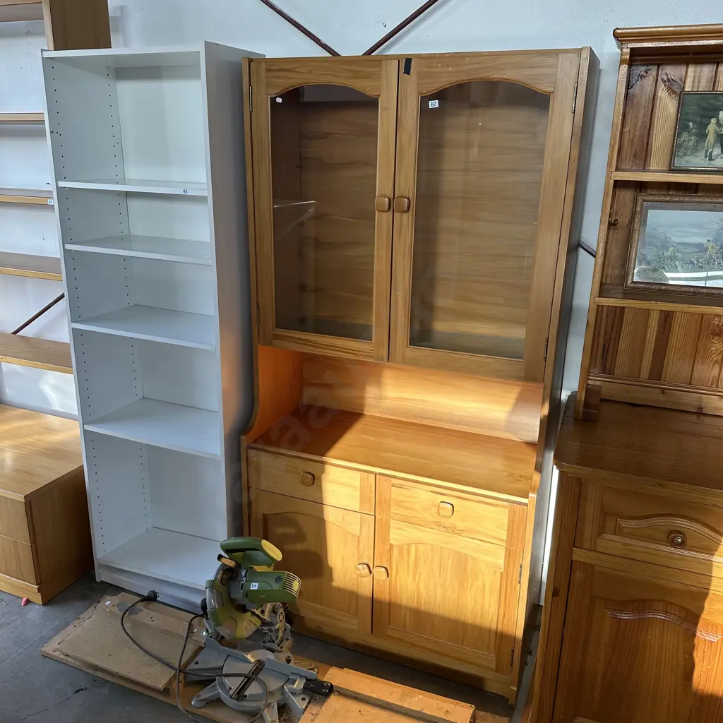 Rimu wall unit Image 1++
