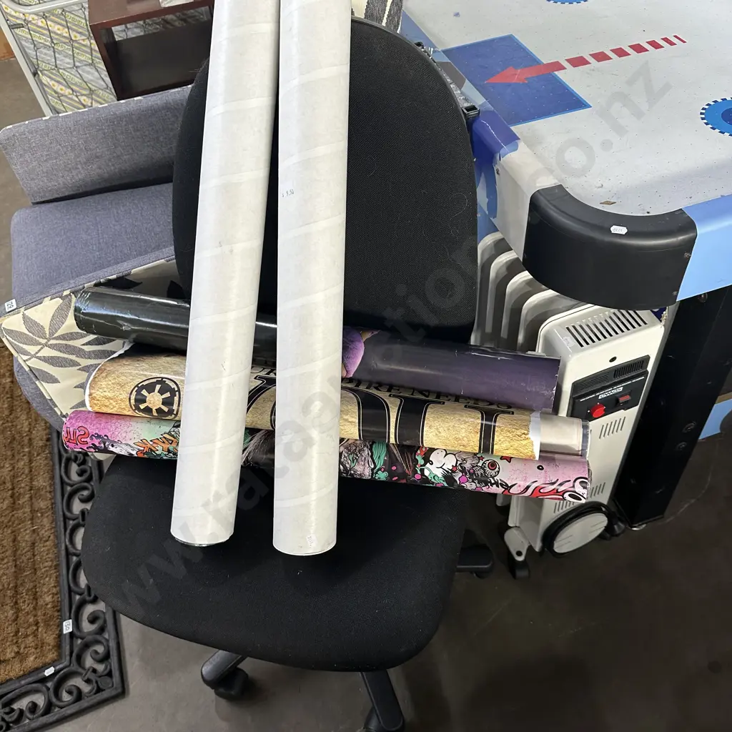 heater, office chair and posters Image 1++