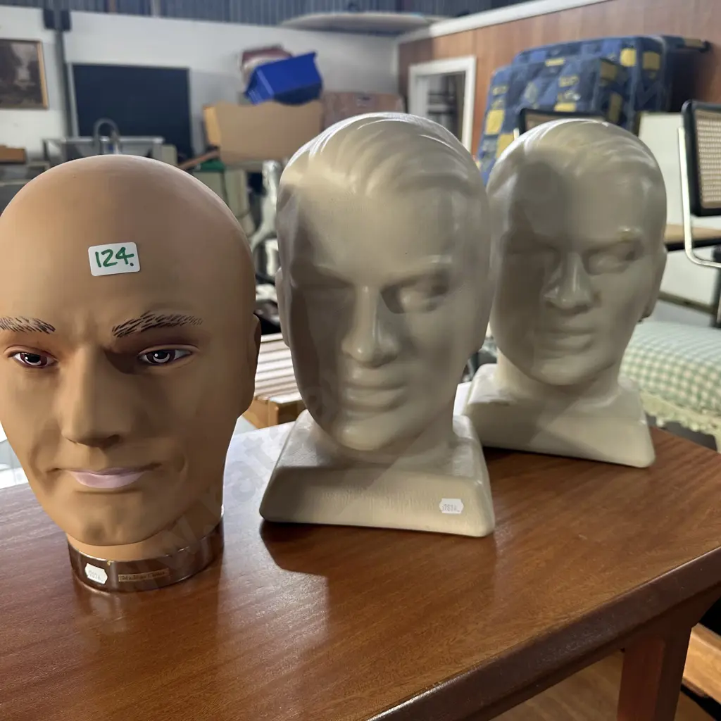 3 heads Image 1++