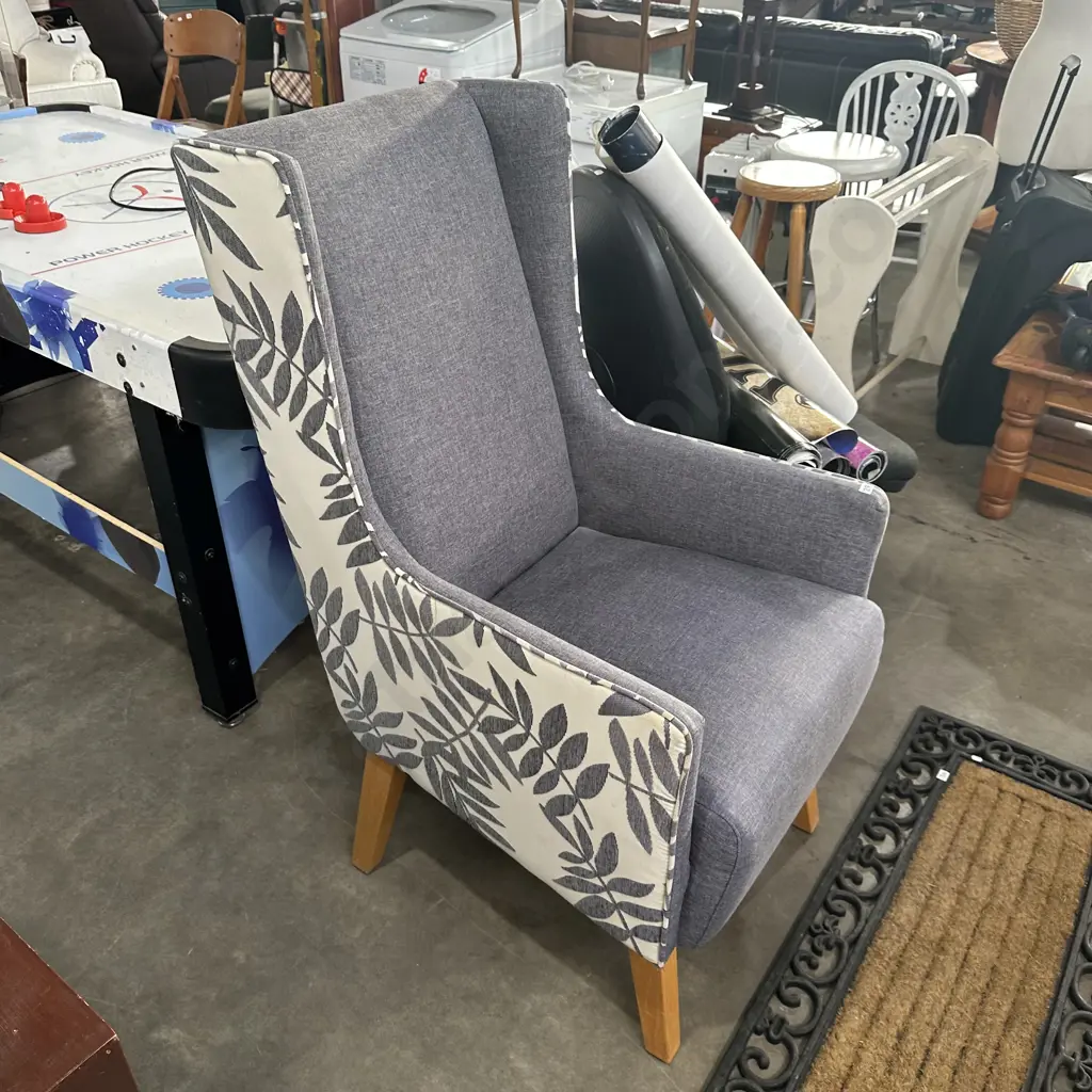 lounge chair Image 1++