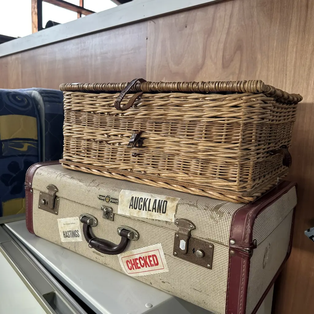 picnic basket and suitcase Image 1++