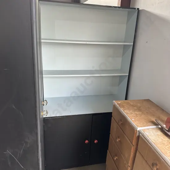 Cupboard shelf