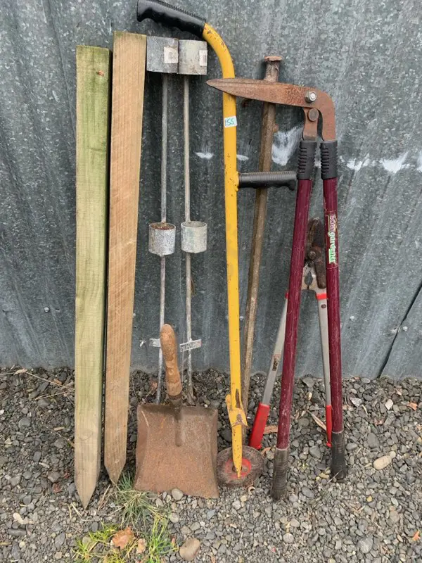 rod holders, tools, metal spike etc Image 1++