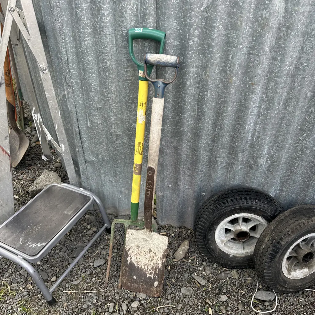 Spade and fork Image 1++