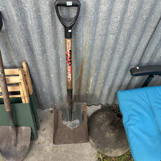 wide mouth spade