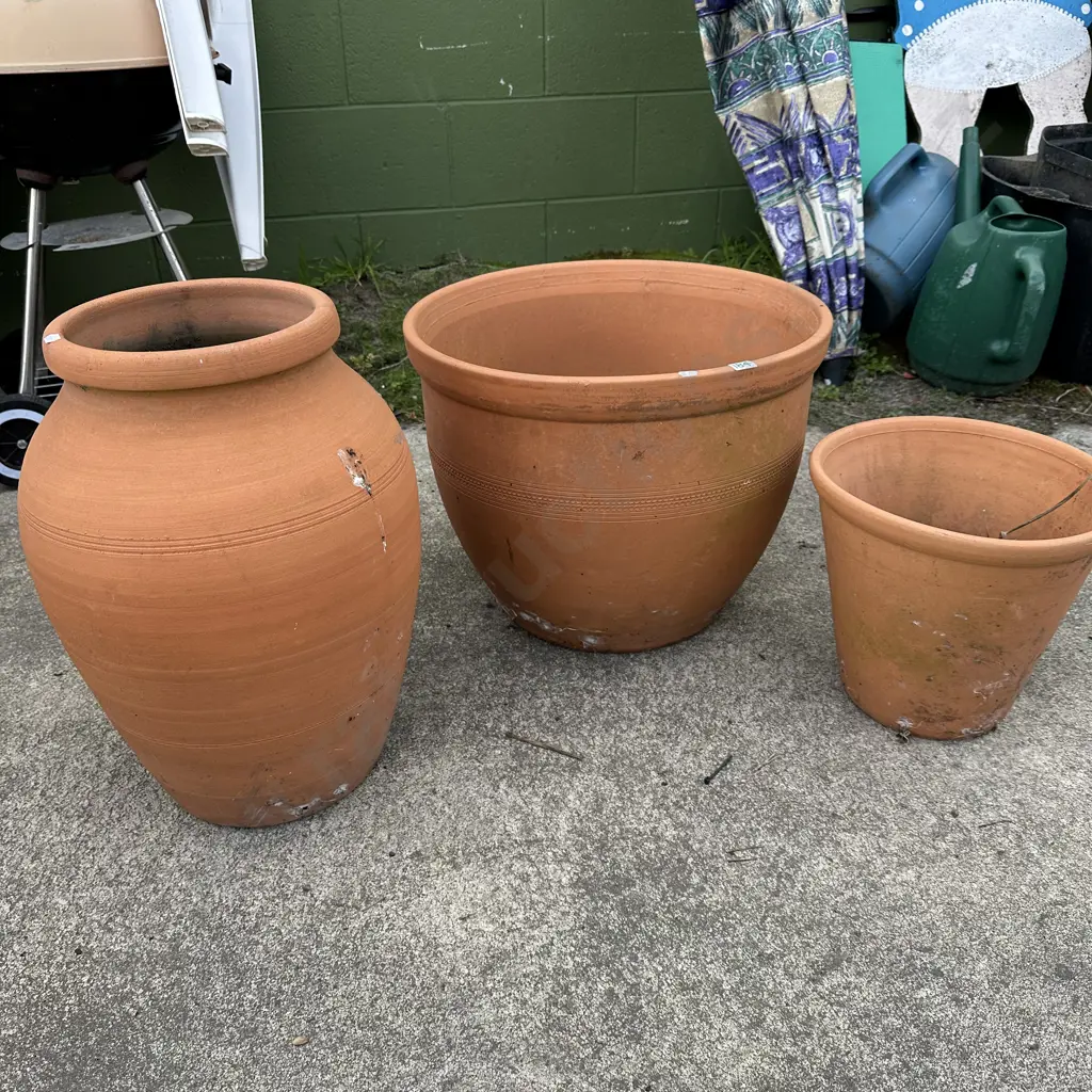 3 pots Image 1++