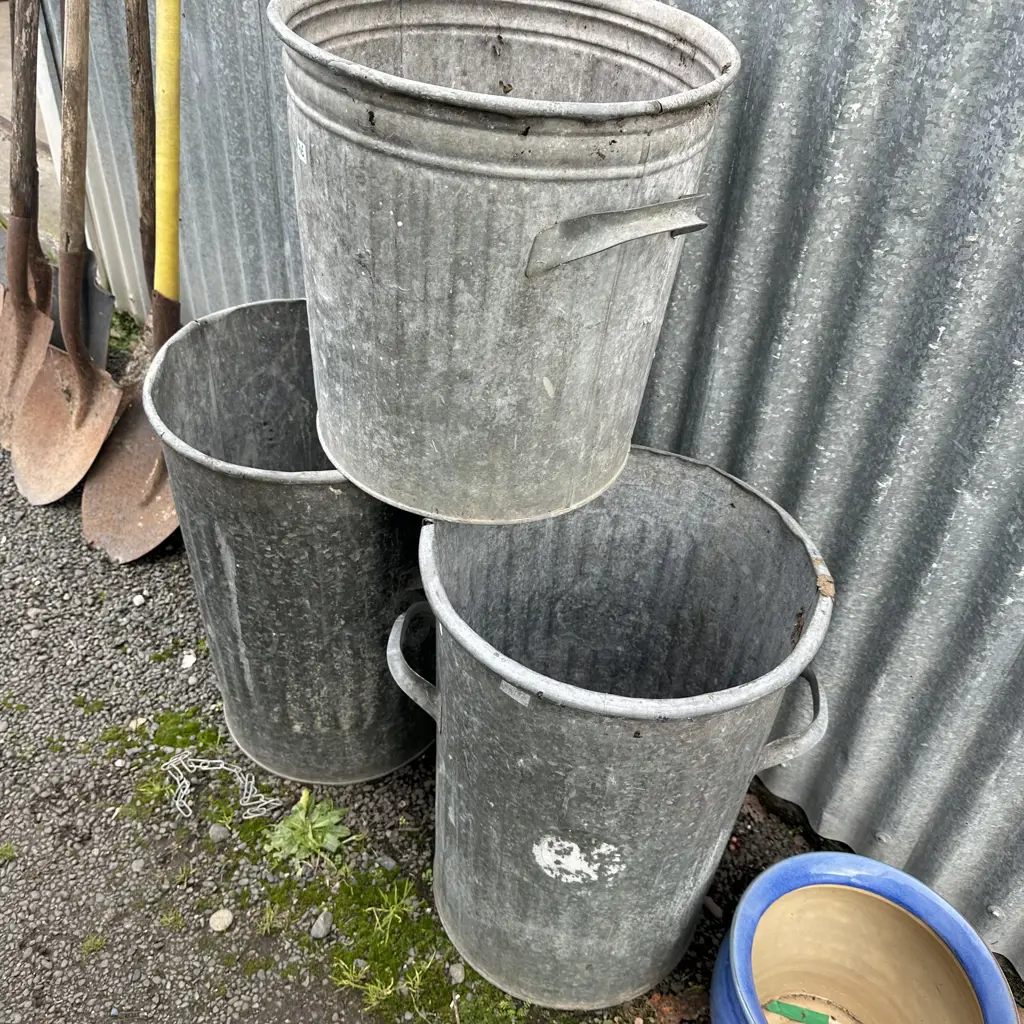 3 trash can planters Image 1++