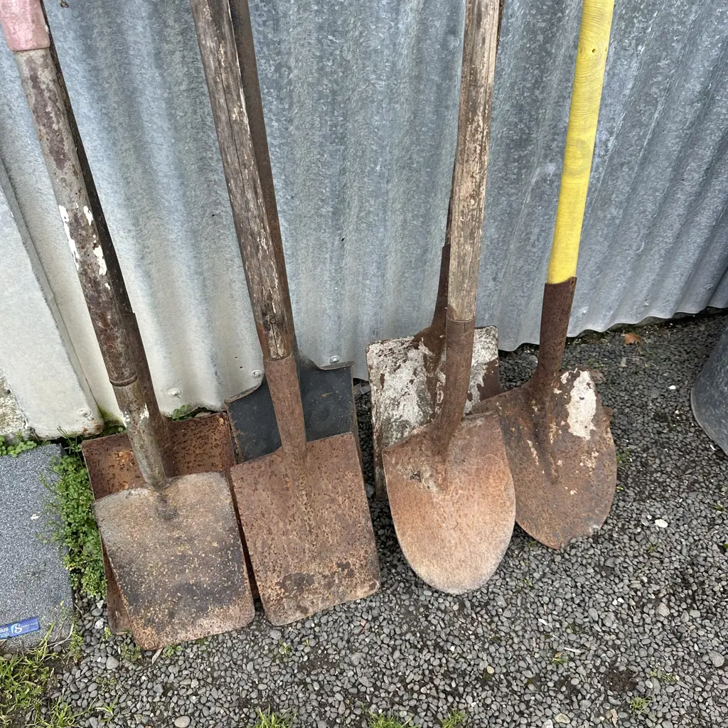 spades and shovels Image 1++