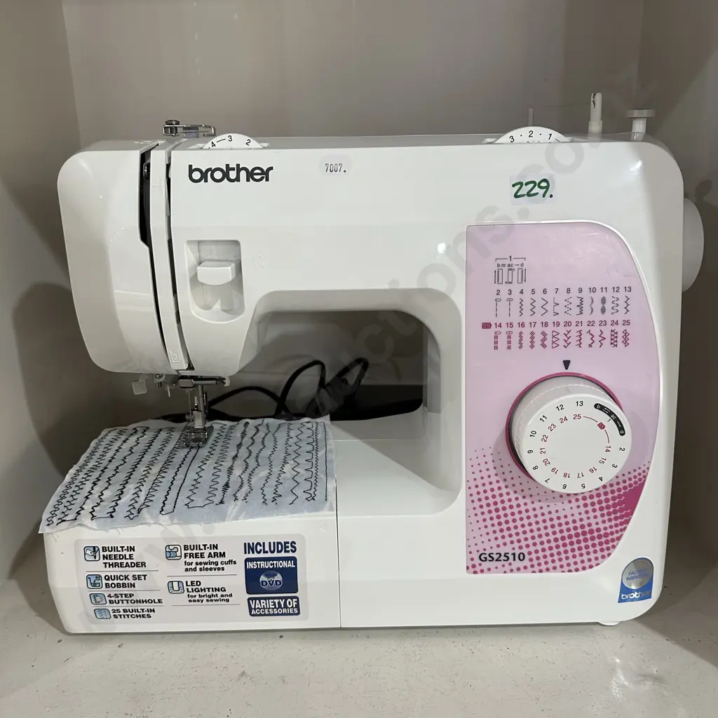 brother sewer - excellent condition Image 1++