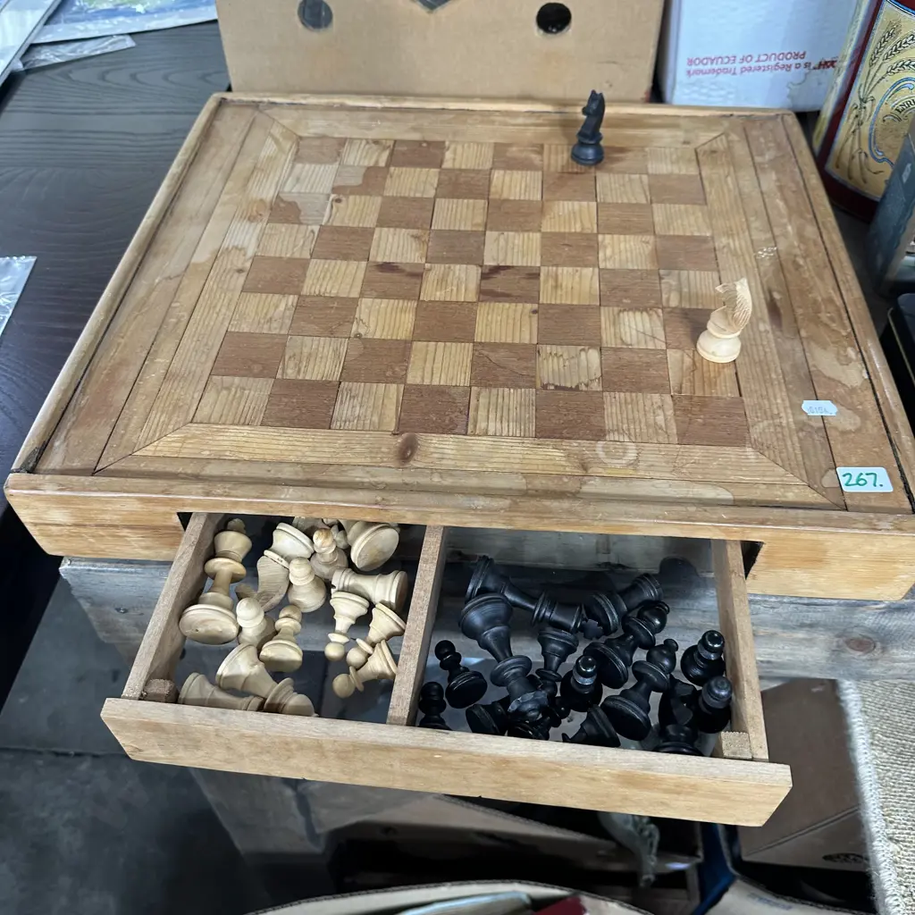 wooden chess set Image 1++