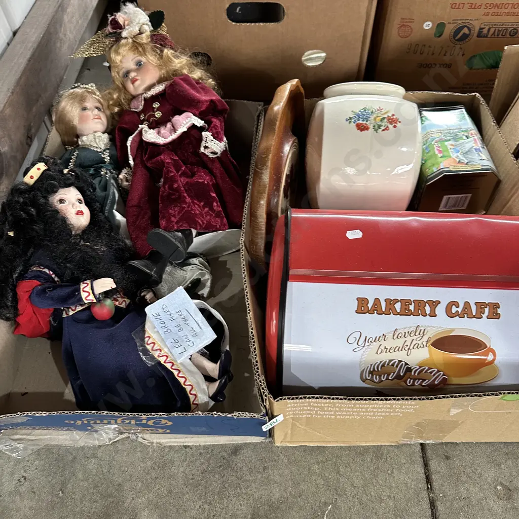 2 box dolls etc Image 1++