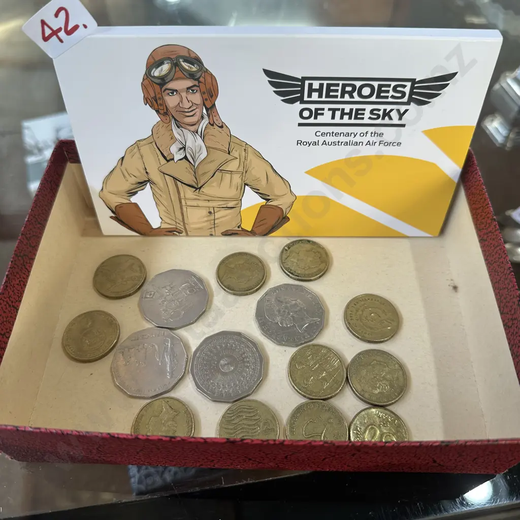 Set of 4 boxed mint coins "Heroes of the sky" plus loose coins Image 1++
