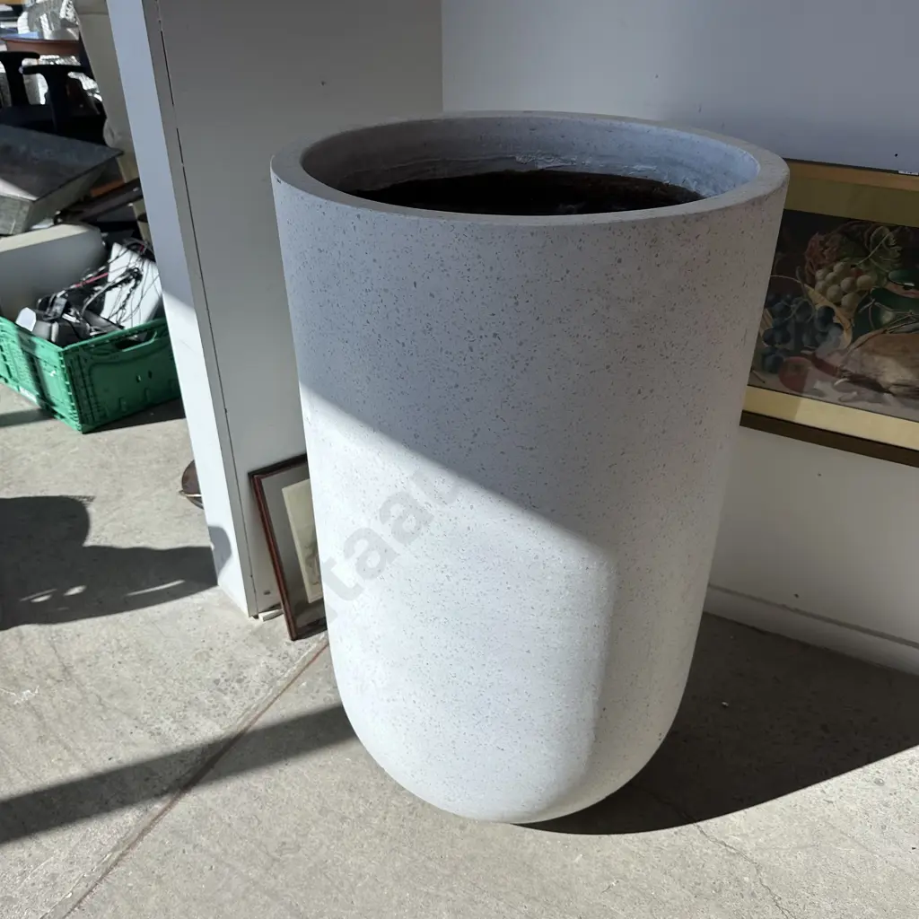 Large planter 900mm Image 1++