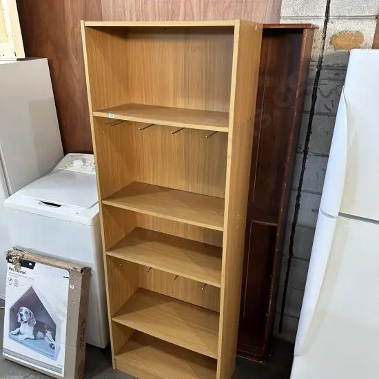 2 x shelves