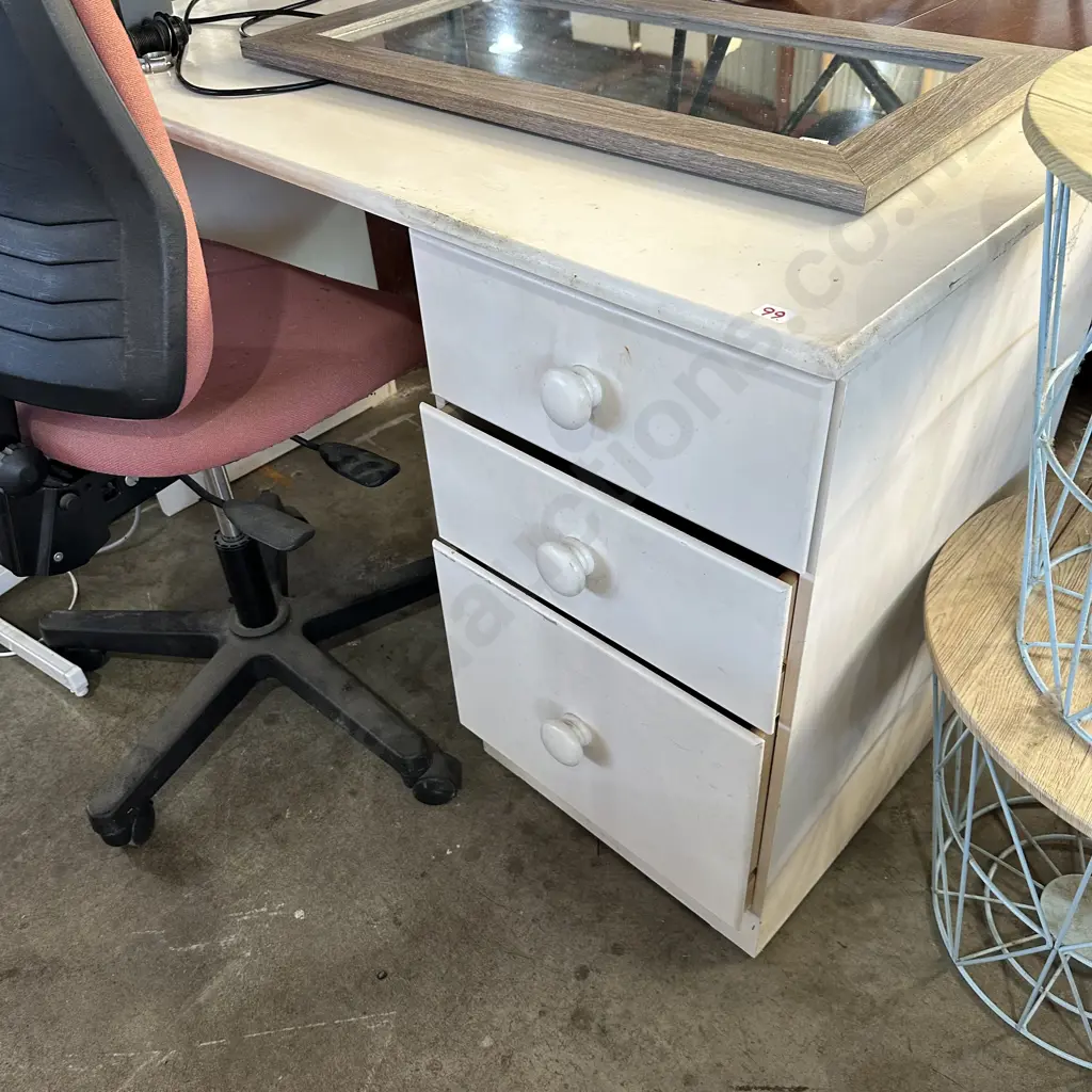 desk Image 1++
