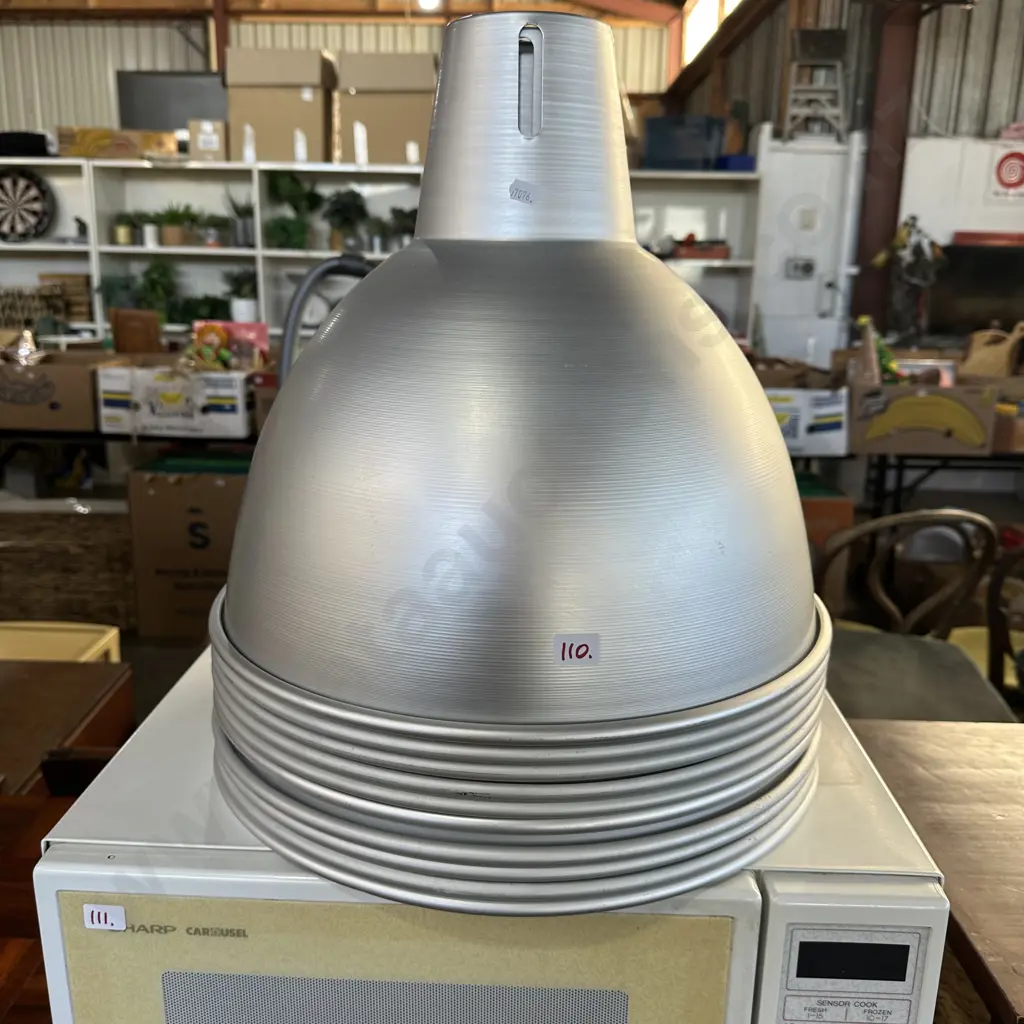 10 industrial light fittings Image 1++