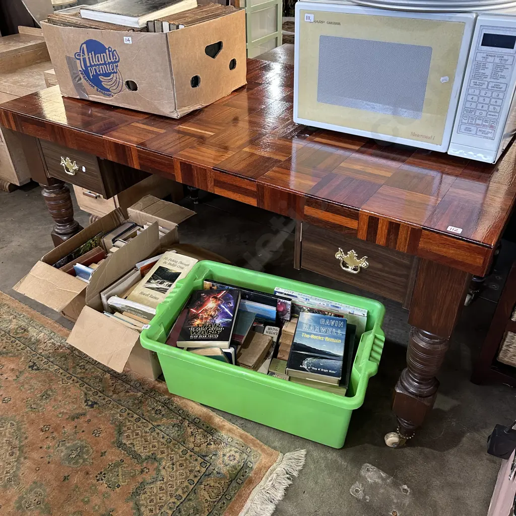 desk Image 1++