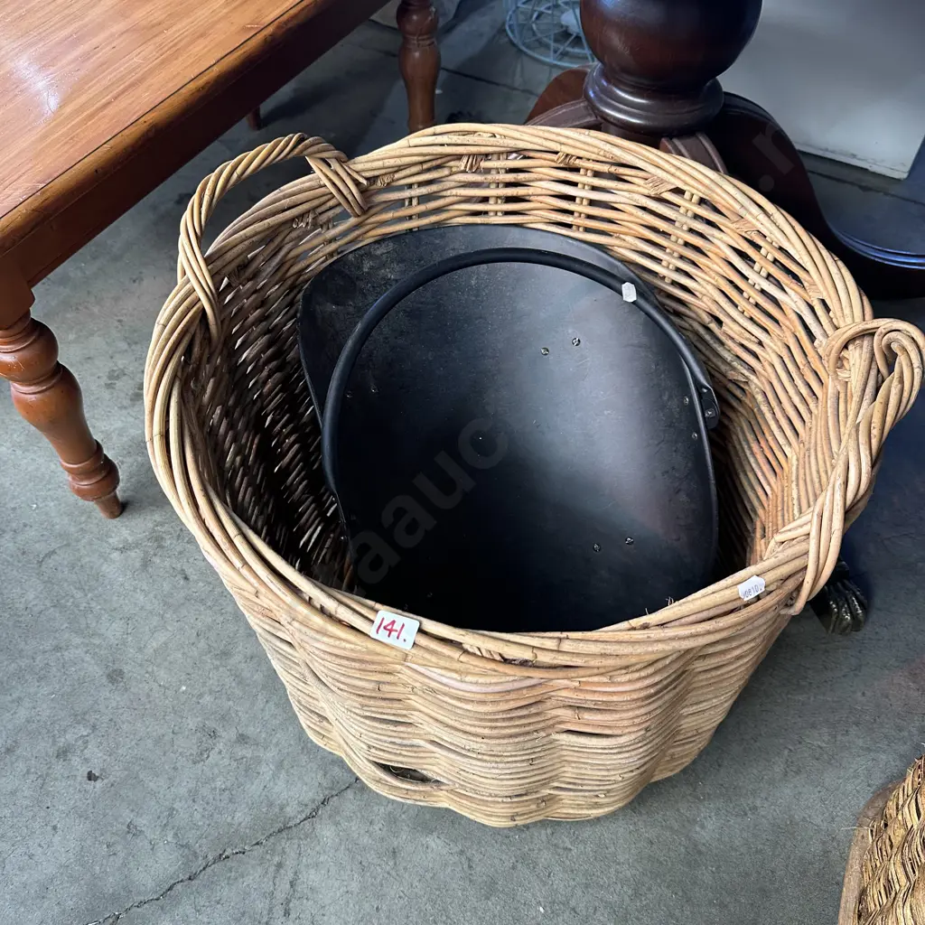 wood basket and kindling holder Image 1++