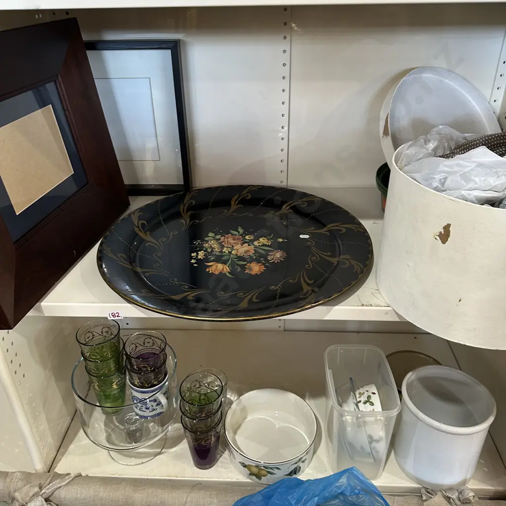 2 shelf asst. Image 1++