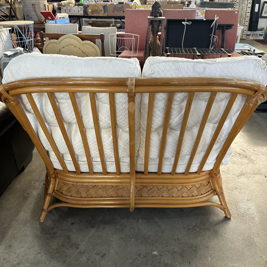 Cane patio sofa Image 1++