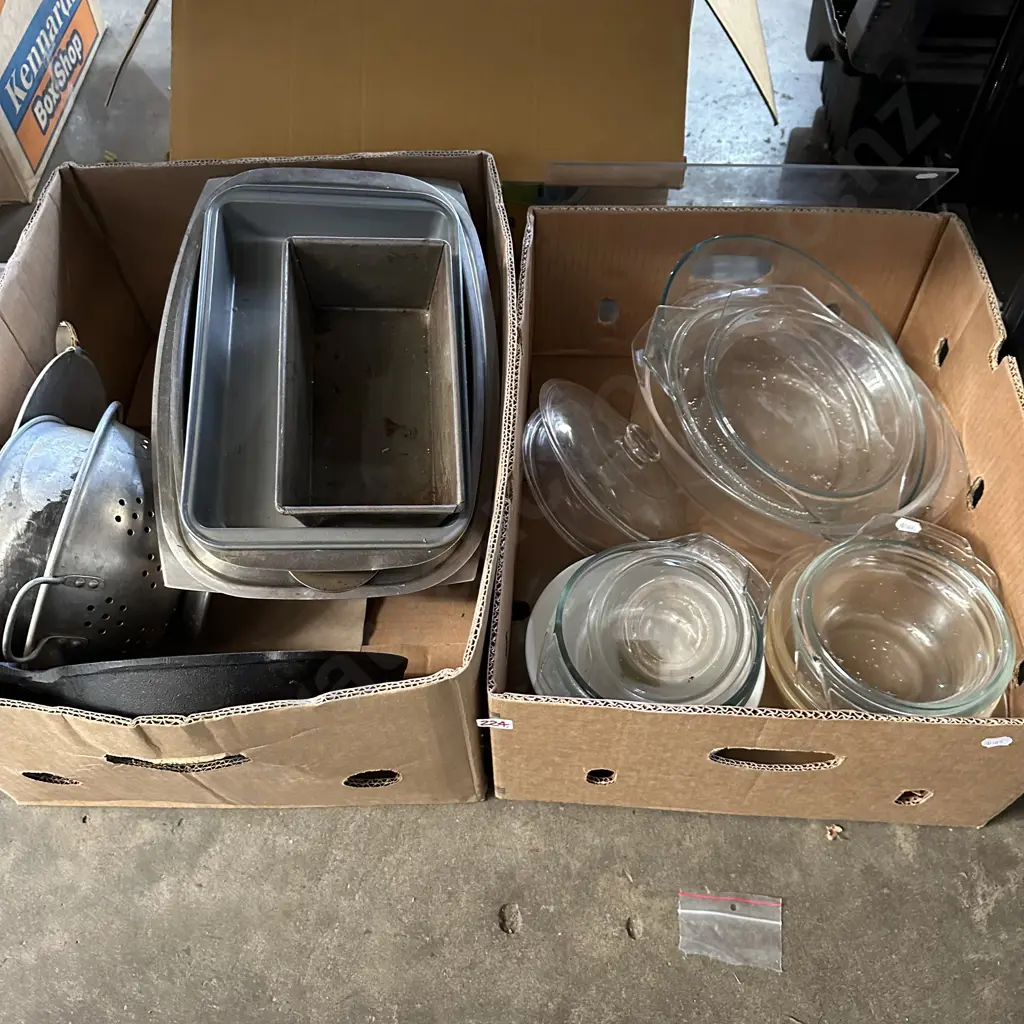 Two boxes kitchenware including cast iron pan Image 1++