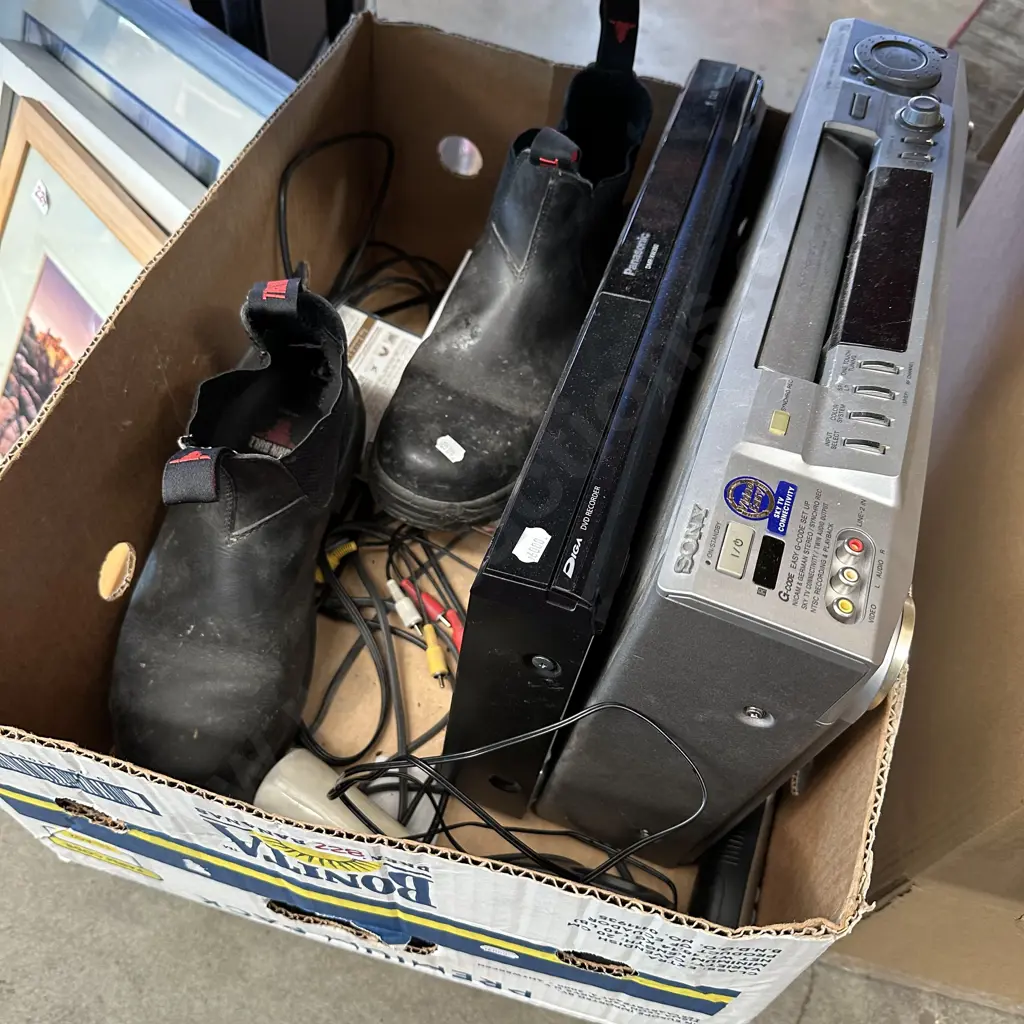 DVD Recorder,VCR,John bull boots sixe 8 etc Image 1++