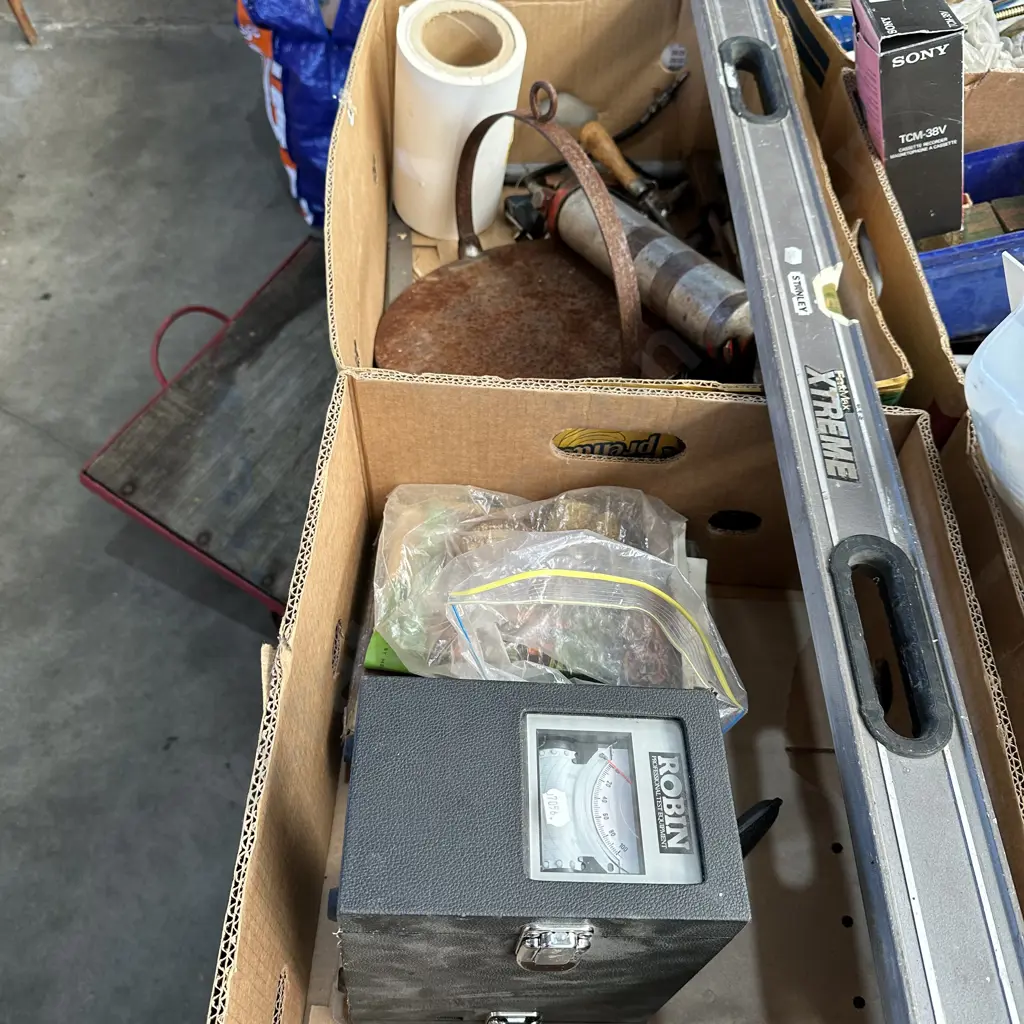2 boxes, tester, level, meccano, girdle etc Image 1++