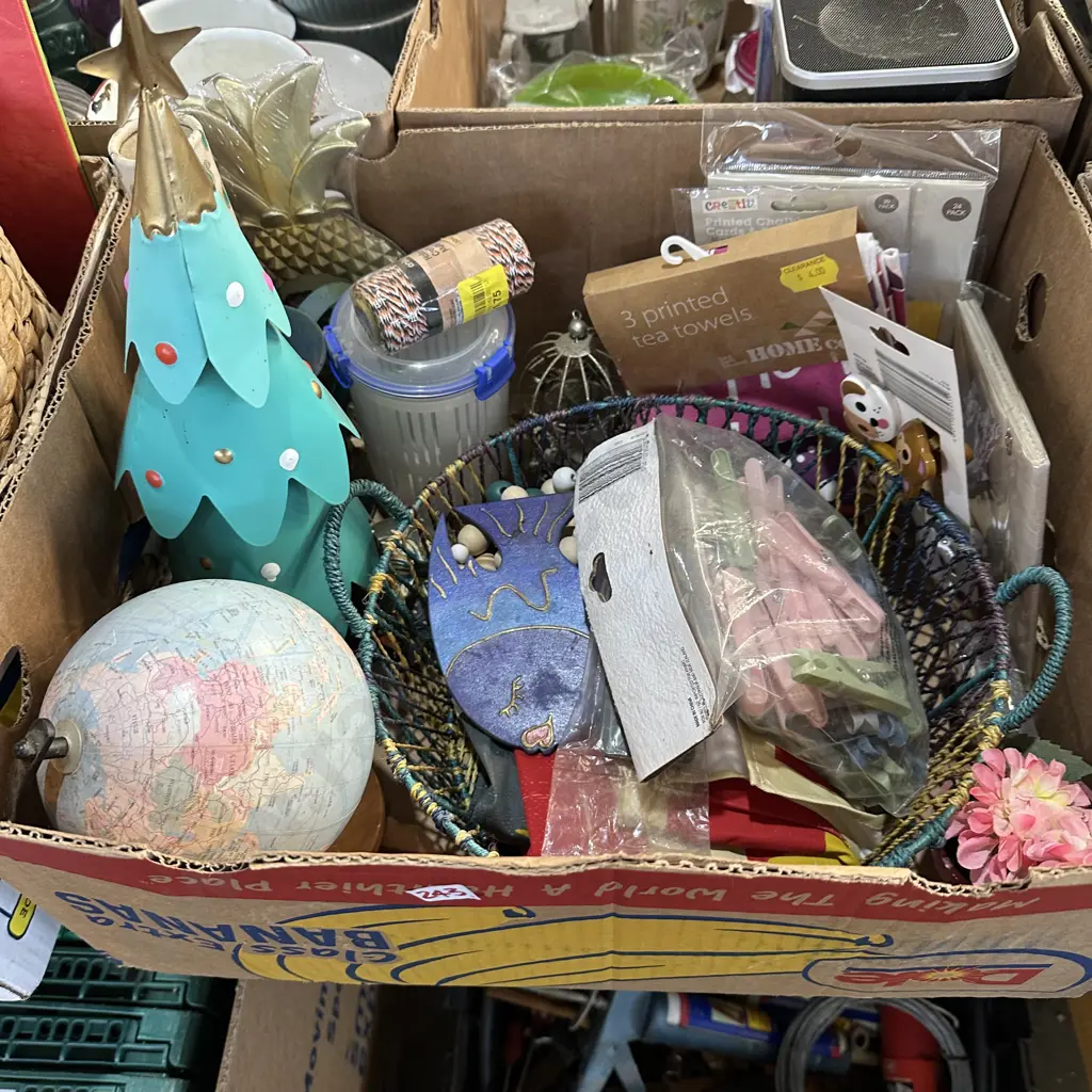 decorative items etc Image 1++
