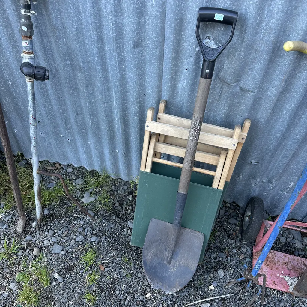 shovel and folding chairs Image 1++