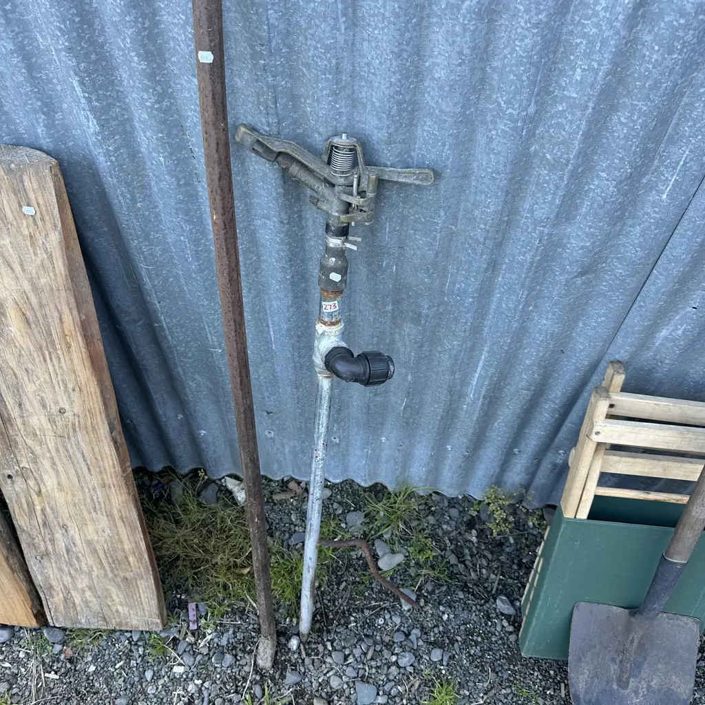 metal bar and big sprinkler Image 1++