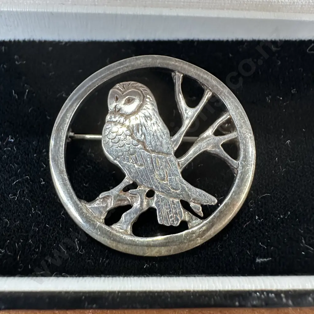 Sterling silver vintage Owl brooch Image 1++
